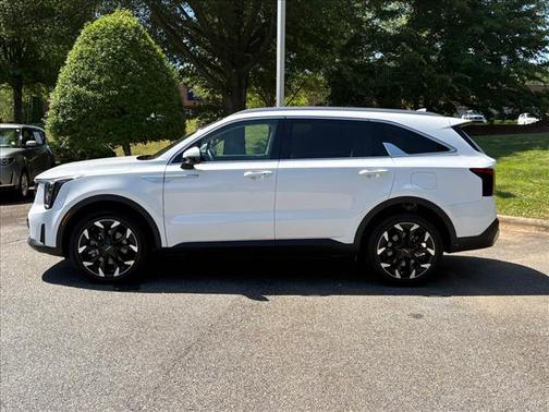 Glacial White Pearl 2025 Kia Sorento EX