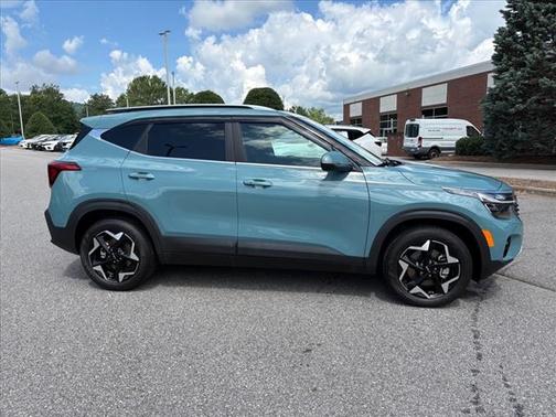 2025 Kia Seltos EX