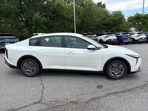 2025 Kia K4 LX