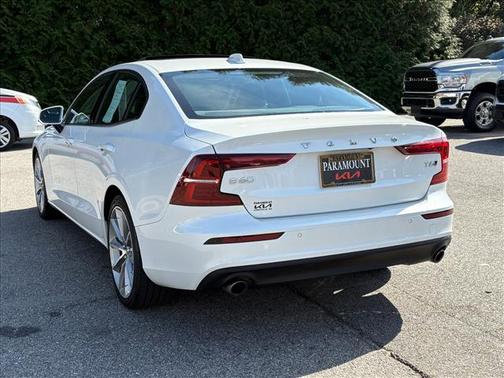 2020 Volvo S60 T6 Momentum