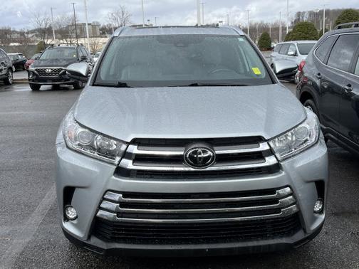 Photo 2 of 20 of 2018 Toyota Highlander Limited Platinum