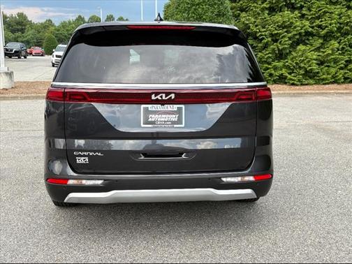 2023 Kia Carnival LX