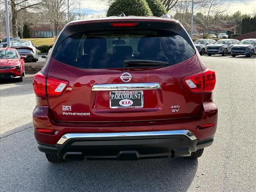 2018 Nissan Pathfinder SV