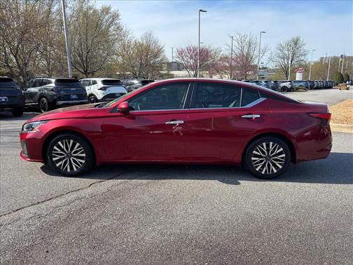 Scarlet Ember Tintcoat 2023 Nissan Altima 2.5 SV