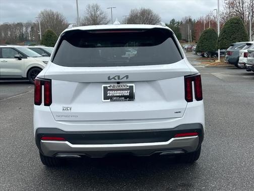 2025 Kia Sorento EX