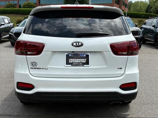 Snow White Pearl 2019 Kia Sorento LX