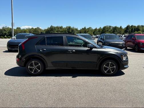 2025 Kia Niro SX