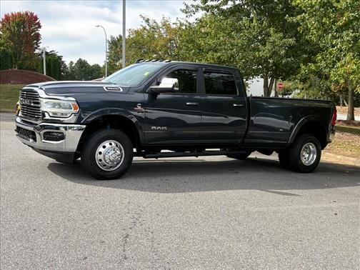 Maximum Steel Metallic Clearcoat 2019 RAM 3500 Laramie Crew Cab 4x4 8' Box