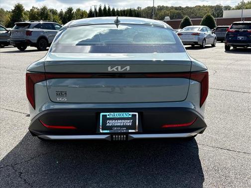 2025 Kia K4 LXS
