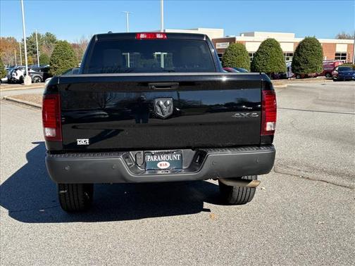 2024 RAM 1500 Classic Warlock Crew Cab 4x4 5'7' Box