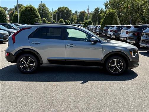 2025 Kia Niro SX