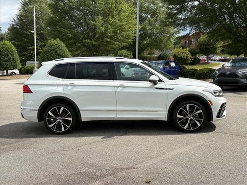 2022 Volkswagen Tiguan 2.0T SEL R-Line 4MOTION