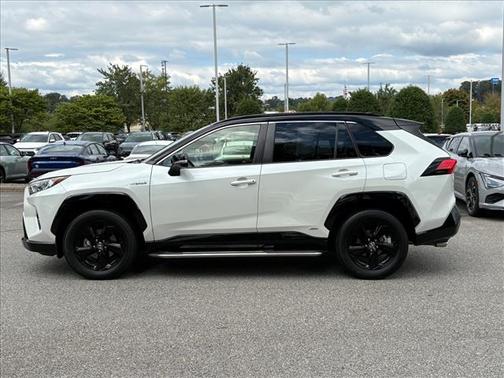 2020 Toyota RAV4 Hybrid SE
