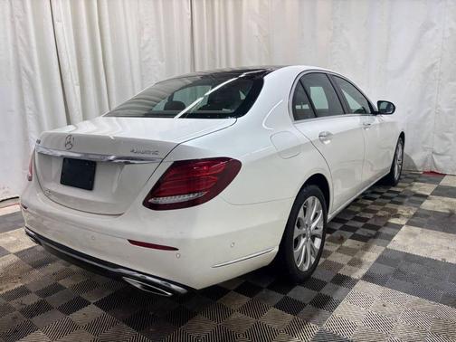 2017 Mercedes-Benz E-Class 4MATIC