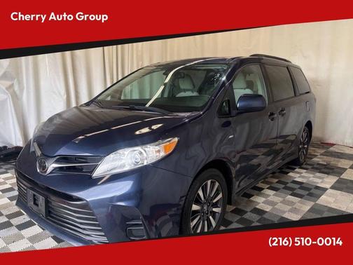 2018 Toyota Sienna LE