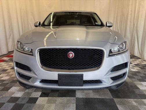 2017 Jaguar F-PACE 35t