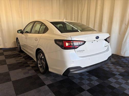 Crystal White Pearl 2025 Subaru Legacy Limited