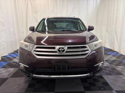 Sizzling Crimson Mica 2011 Toyota Highlander SE