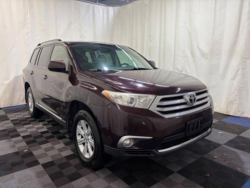 Sizzling Crimson Mica 2011 Toyota Highlander SE