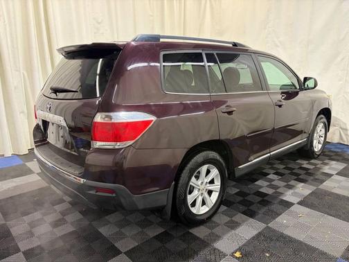 Sizzling Crimson Mica 2011 Toyota Highlander SE