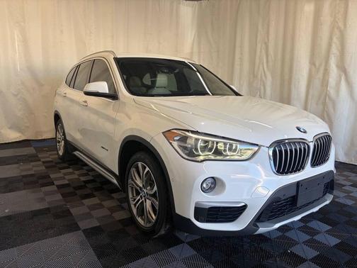 Mineral White Metallic 2017 BMW X1 xDrive 28i