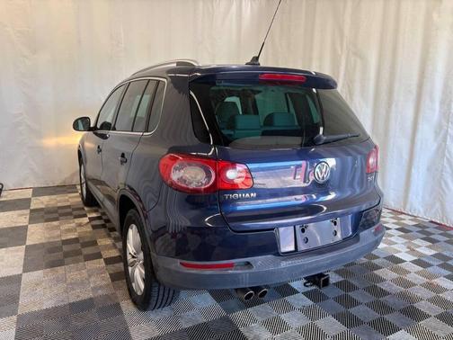 2011 Volkswagen Tiguan SE