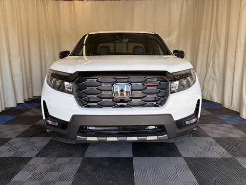 Platinum White Pearl 2025 Honda Ridgeline TrailSport