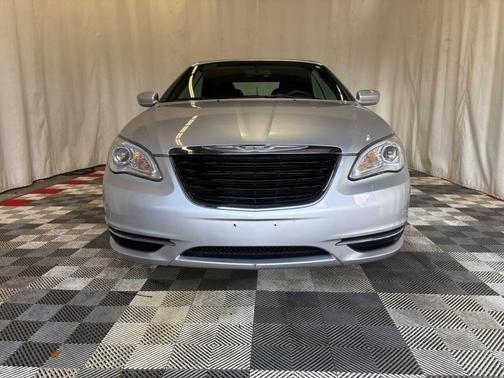 2012 Chrysler 200 Touring