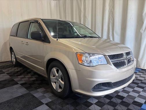 Sandstone Coat 2013 Dodge Grand Caravan SE