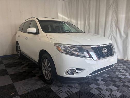 2016 Nissan Pathfinder SV