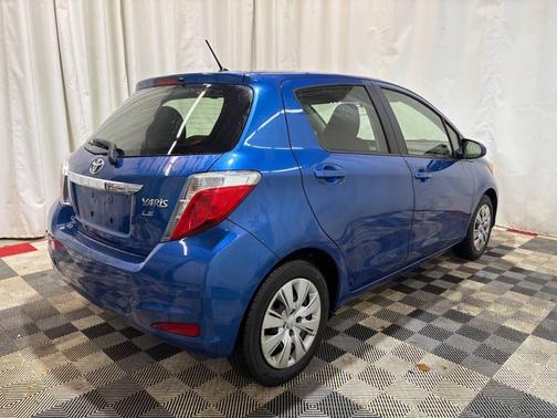 2012 Toyota Yaris LE
