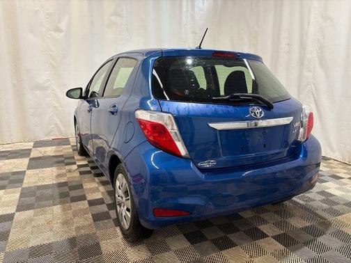 2012 Toyota Yaris LE