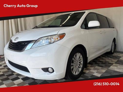 2011 Toyota Sienna XLE