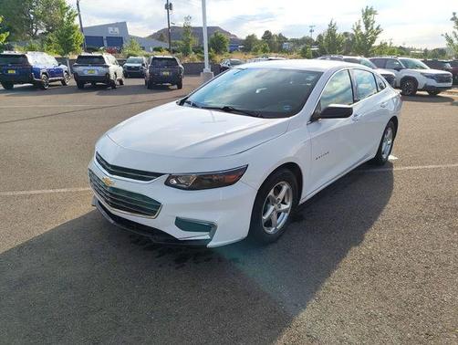 Summit White 2018 Chevrolet Malibu 1LS