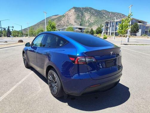 Deep Blue Metallic 2023 Tesla Model Y Long Range Dual Motor All-Wheel Drive