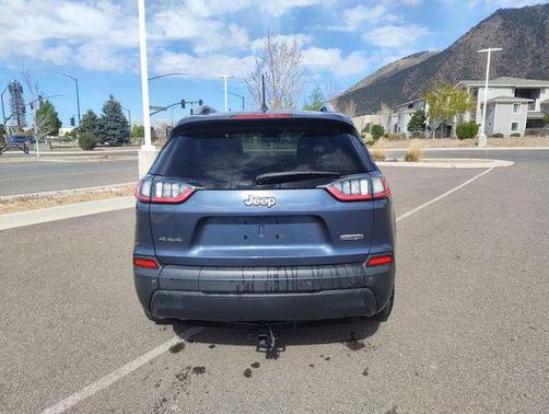 Blue Shade Pearlcoat 2019 Jeep Cherokee Latitude Plus