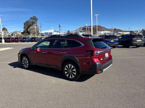 2023 Subaru Outback Touring