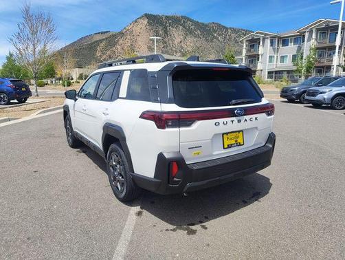 Crystal White Pearl 2026 Subaru Outback Premium