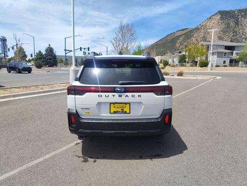 Crystal White Pearl 2026 Subaru Outback Premium