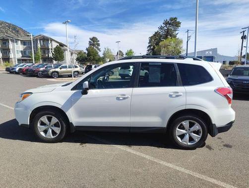 Crystal White Pearl 2016 Subaru Forester 2.5i Limited