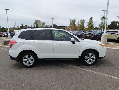 Crystal White Pearl 2016 Subaru Forester 2.5i Limited