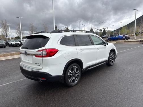 Crystal White Pearl 2023 Subaru Ascent Limited 8-Passenger