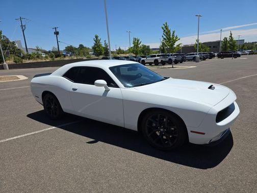 White Knuckle Clearcoat 2022 Dodge Challenger GT