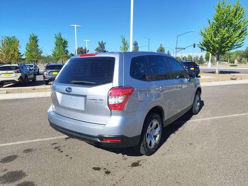 Ice Silver Metallic 2015 Subaru Forester 2.5i