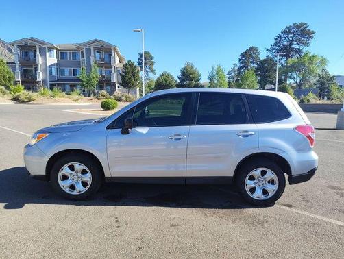 Ice Silver Metallic 2015 Subaru Forester 2.5i