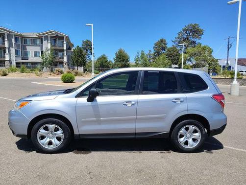 Ice Silver Metallic 2015 Subaru Forester 2.5i