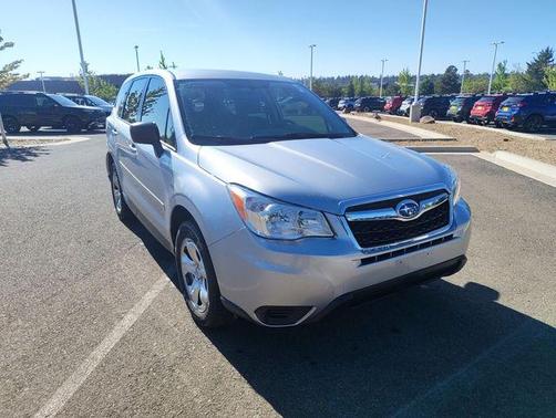Ice Silver Metallic 2015 Subaru Forester 2.5i