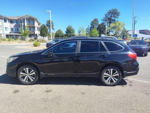 Crystal Black Silica 2018 Subaru Outback 2.5i Limited