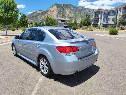 Ice Silver Metallic 2014 Subaru Legacy Limited