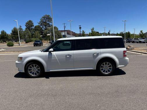 White 2010 Ford Flex SEL